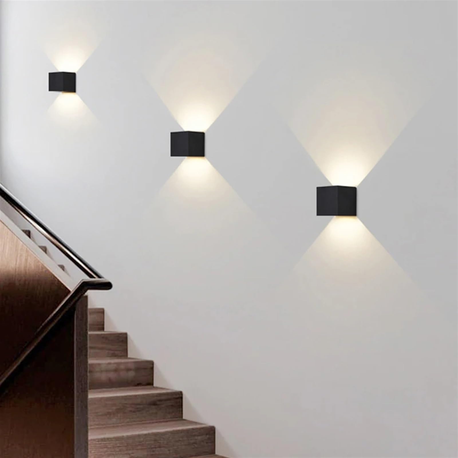 Kinkiet LED z inteligentnym czujnikiem ruchu 6 W z ładowaniem baterii z lampą ścienną USB do oświetlenia nocnego sypialni (czarny 2 szt.)
