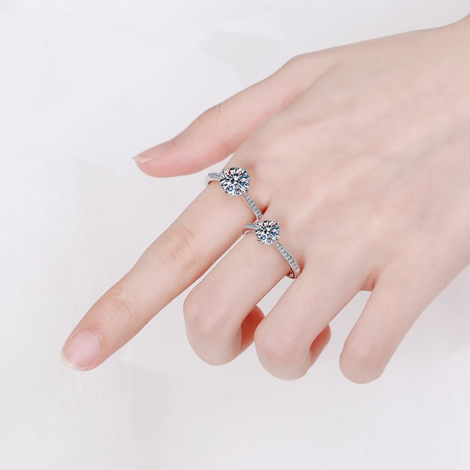 Fedi nuziali da donna, anello di fidanzamento solitario di forma rotonda in oro bianco con moissanite in argento Sterling 925