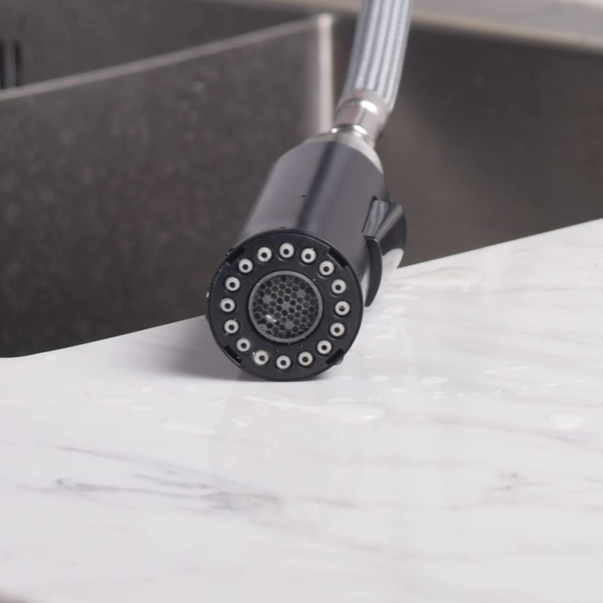 Matte Black Stainless Steel Single Handle Pull Down Kitchen Faucet