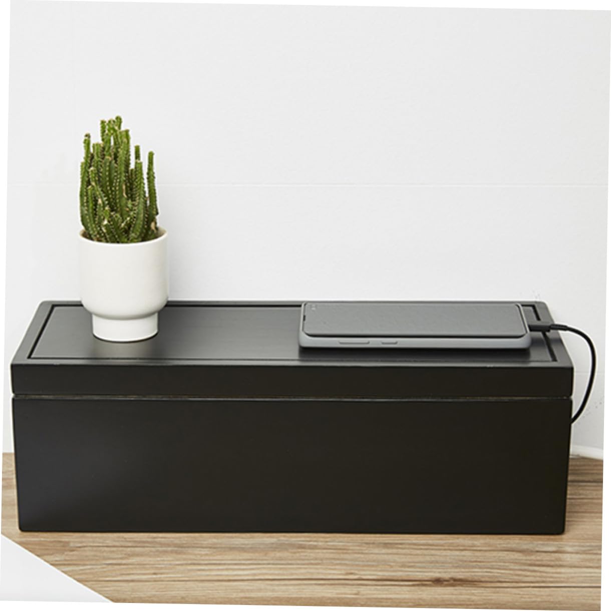 Amosfun Caja Organizadora para Cables y Enchufes Negra de Plástico Diseño Ranurado para Gestión Rápida en Hogar y Oficina