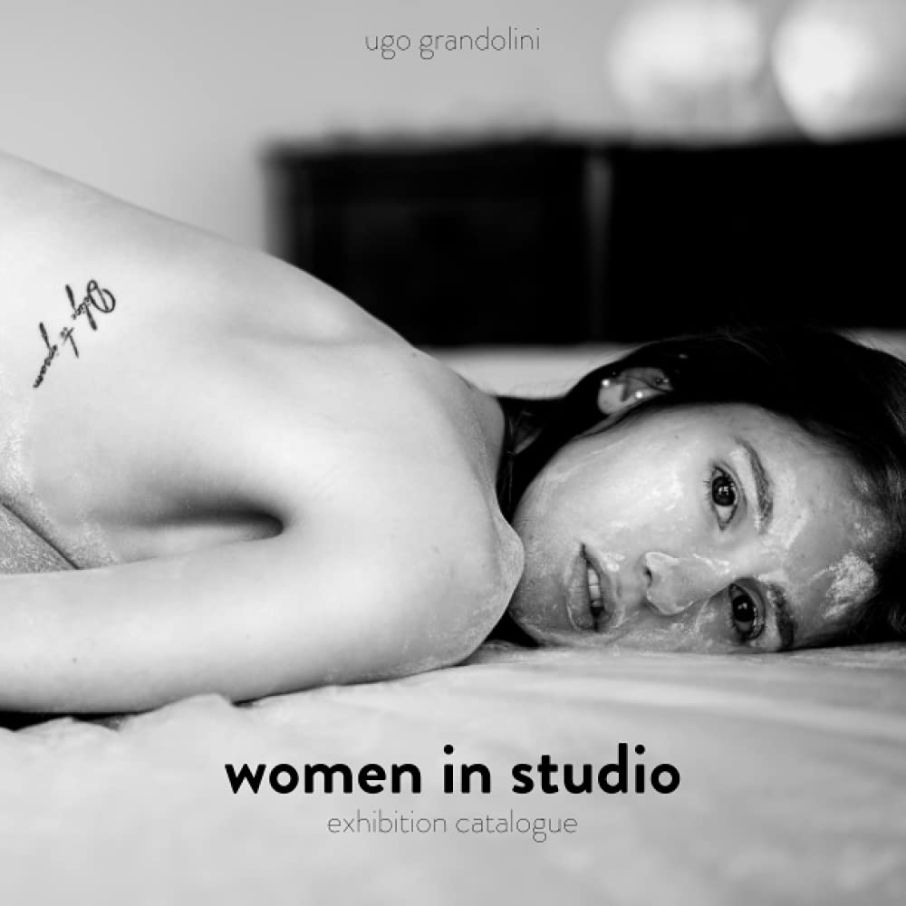 Women in studio catalogue d'exposition le cadeau culturel parfait pour passionnés d'art