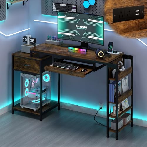 Consejos para Comprar Muebles para Computadora para comprar online. 46 Kzings Escritorio Minimalista con Repisa de 4 Estantes, Escritorio para Computadora con Toma de Corriente, 135×40×75cm, Diseño Minimalista Moderno,Mesa Escritorio para Hogar...