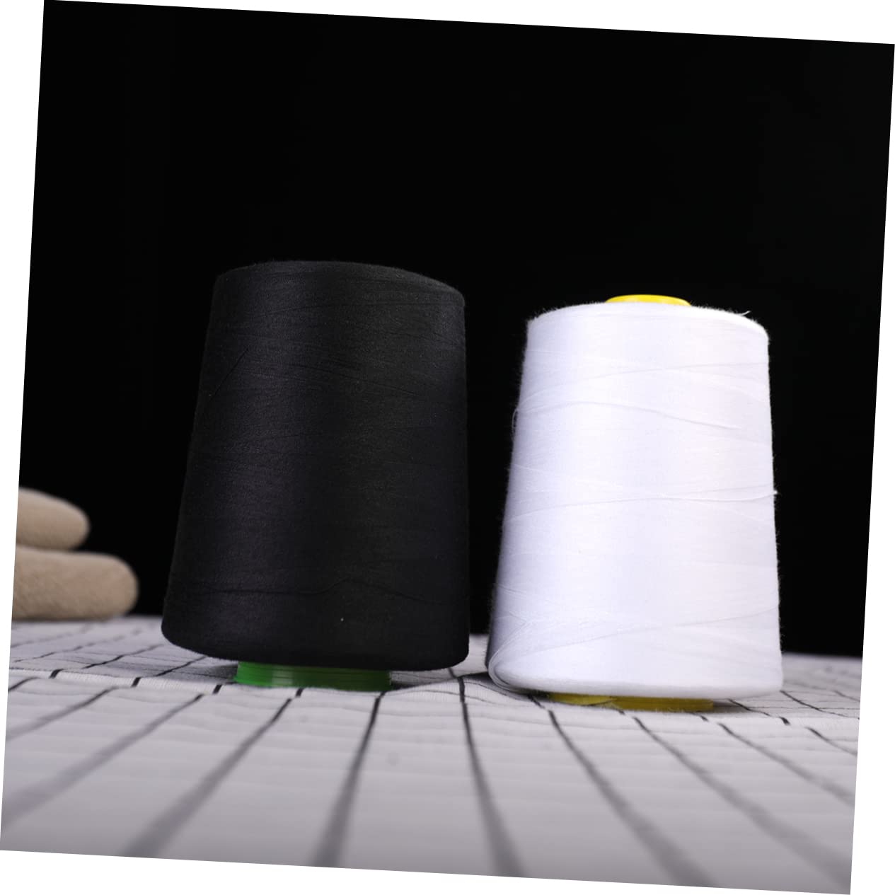 Veemoon 4stücke Yards Polyester-nähgarn Schwarz Und Weiß Langlebig Und Reißfest Für -projekte Quilten Und Näharbeiten Für Nähmaschinen Geeignet