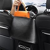 🚗【Einfache Montage】Mit diesem großen Handtaschen müssen Sie sich nicht mit Bolzen, Schrauben und Saugnäpfen herumschlagen! Die Installation des Mesh-Organizers für den Rücksitz des Autos dauert nur eine Minute und erfordert keine zusätzliche Elektronik oder Beleuchtung. Befestigen Sie einfach den Handtaschen in der Mittelkonsole und schnallen Sie sie an den Vordersitzen an. Bitte beachten Sie, dass dieser Autohandtaschenhalter nicht mit Schiebe-Seitenöffnungs und Sportkonsolen kompatibel ist.