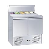 📌 Caractéristiques Techniques 🔹 Capacité : 240 litres 🔹 Dimensions (L x P x H) : 90 x 70 x 97 cm 🔹 Top pour bacs : 5 bacs GN 1/6 ou 4 bacs GN 1/3 (non fournis) 🔹 Température : -2° / +8°C 🔹 Froid : Statique avec dégivrage automatique 🔹 Matériau : Acier inoxydable 🔹 Contrôle : Thermostat électronique 🔹 Température ambiante max : 32°C 🔹 Groupe froid : Logé avec gaz R600a 🔹 Alimentation : 230V Monophasé 🔹 Dotation : 1 paire de glissières et 1 grille par porte 🔹 Couvercle inox rabattable : Oui