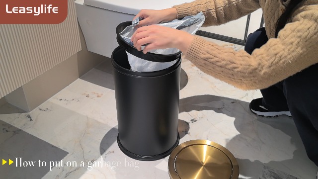 Image of Black and Gold Bathroom Trash Can,Bathroom Garbage can with Swing Lid,Small Trash Can with Flipping Lid, 4.8gal Garbage cans for Bedroom,Living Room, Guest Room,Office,Hotel(4.7gal-Black)