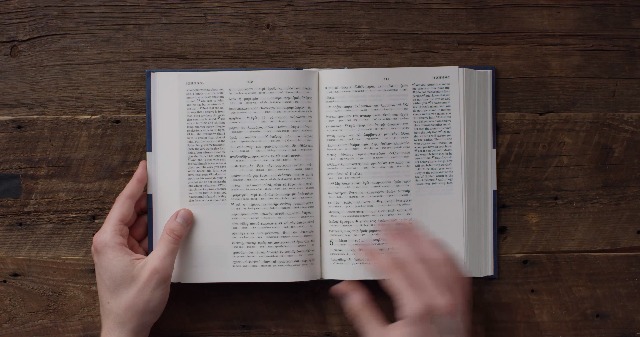 Image of Greek-English Interlinear ESV New Testament: Nestle-Aland Novum Testamentum Graece (NA28) and English Standard Version (ESV)