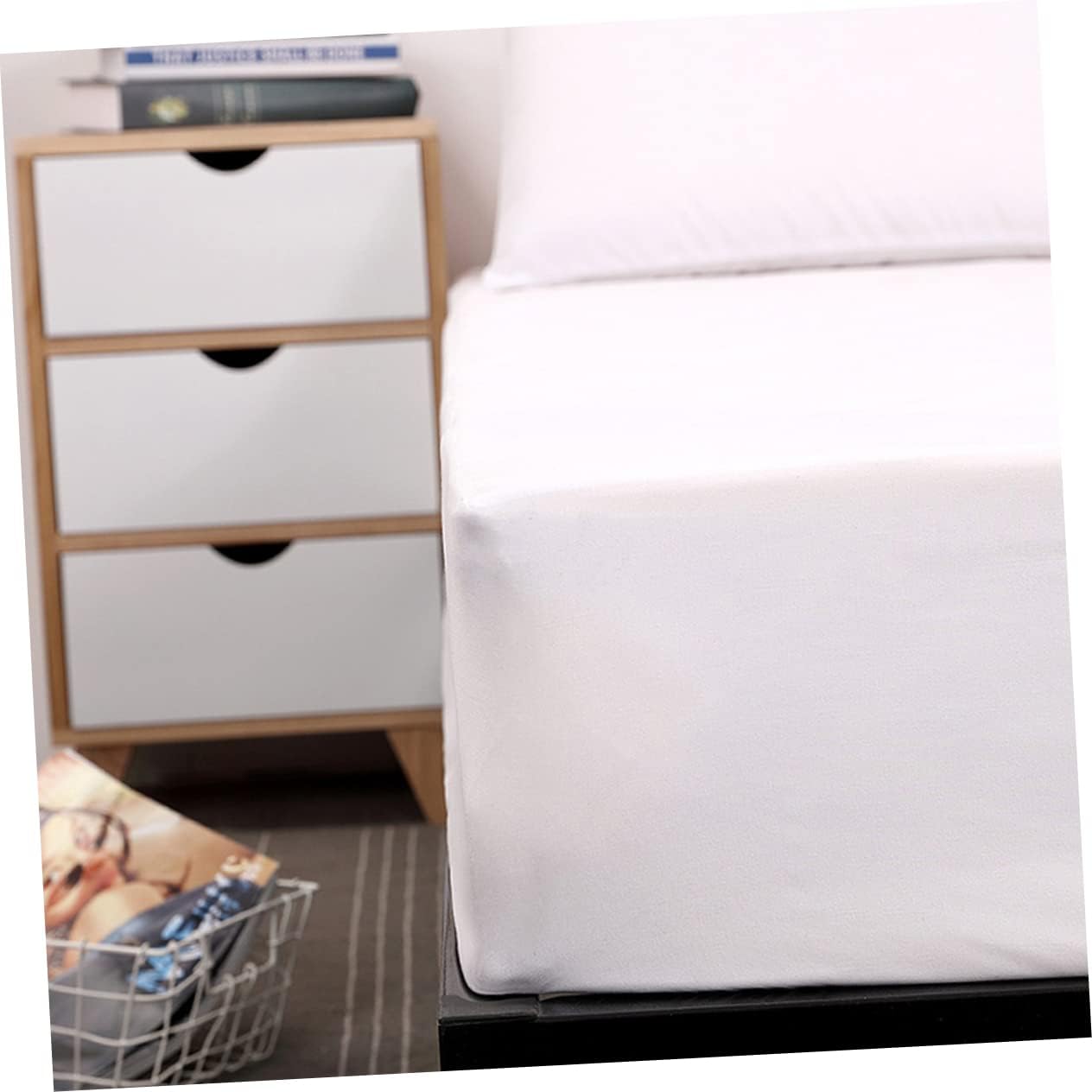 Cabilock 1pc Nursing Pad Fitted Mattress Cover Machine Washable Protector for Boys and Girls and Pets Soft and Comfortable Bed