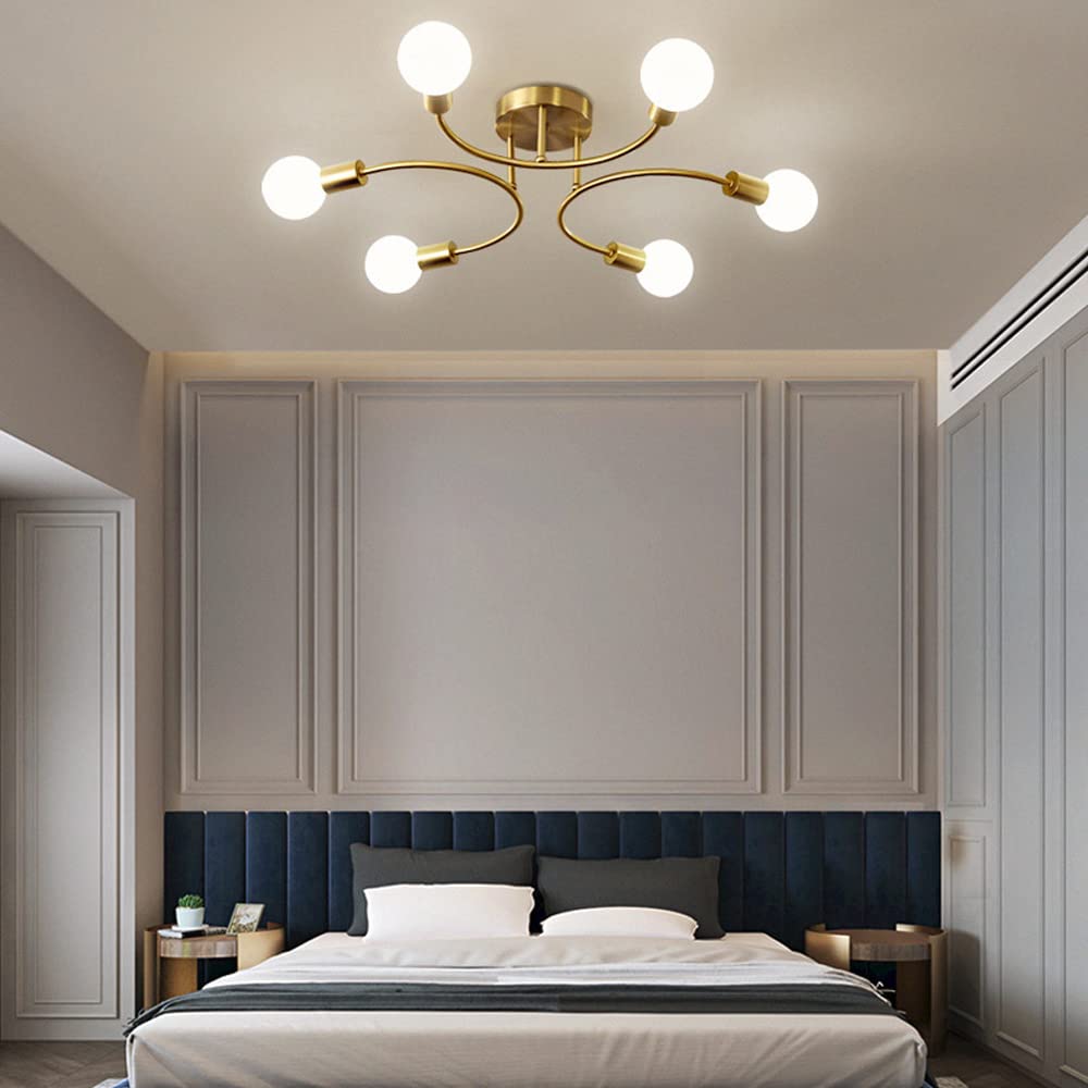 Lustre Spoutnik doré pour illuminer chaleureusement votre salle à manger