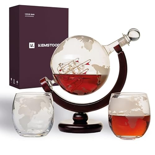 Kemstood Whisky Karaffe Globus Set (850 ml) - Edler Whiskey Decanter mit Gläser, Holzständer und eingravierte Weltkarte - Geschenkset/Geschenke für Männer die alles haben, Dekanter