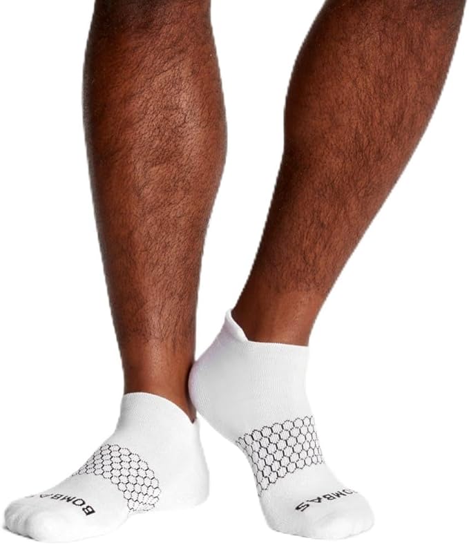 <a href="https://amzn.to/474pR2s" data-type="link" data-id="https://amzn.to/474pR2s">BOMBAS Men's Originals Ankle Socks White Large (4 Pair)</a>