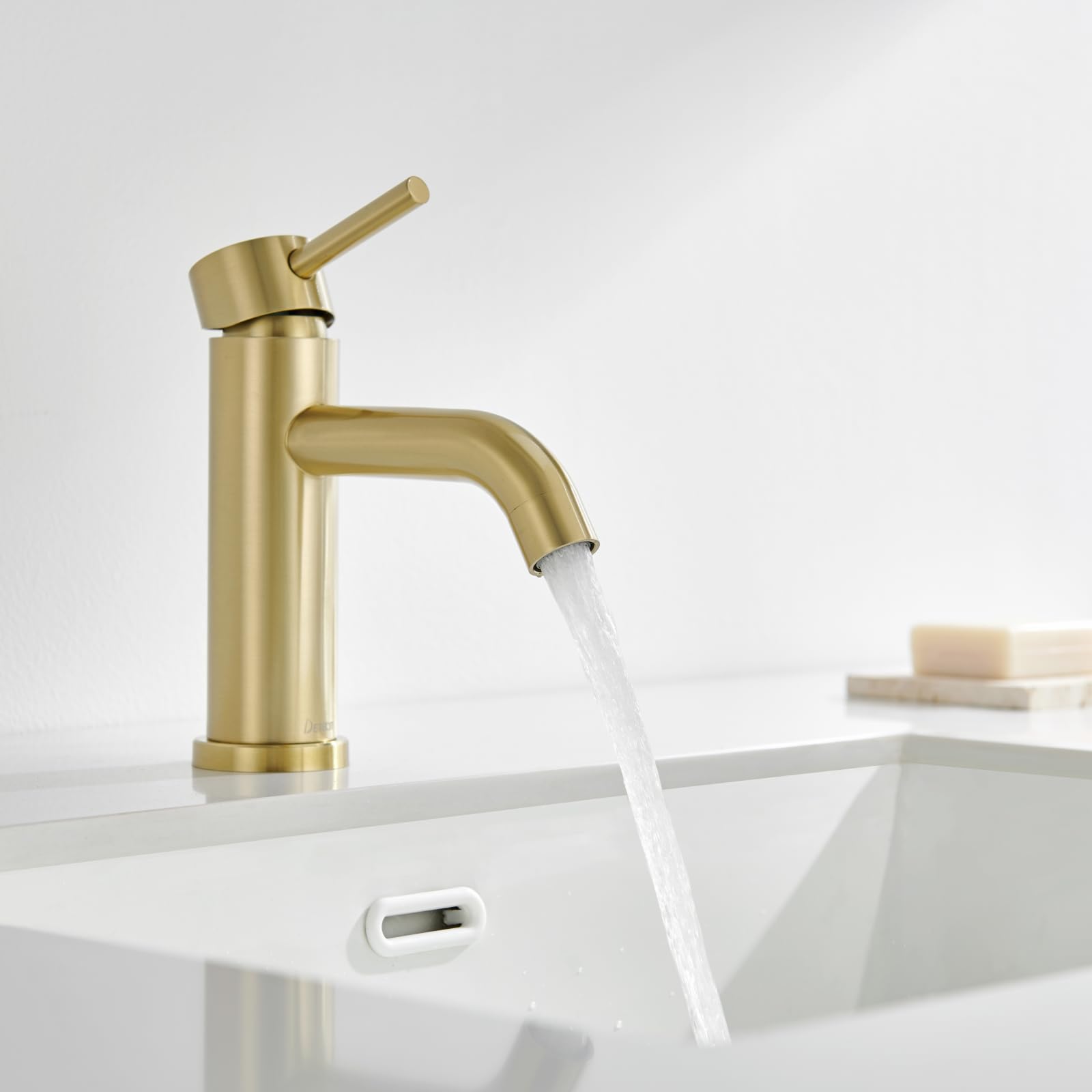 Mitigeur de Lavabo Doré, DETBOM Robinet de Lavabo Réglable Chaud et Froid, Robinet Salle de Bain Monocommande, Acier Inox, Aérateur Amovible, Sans Plomb, Or Brossé