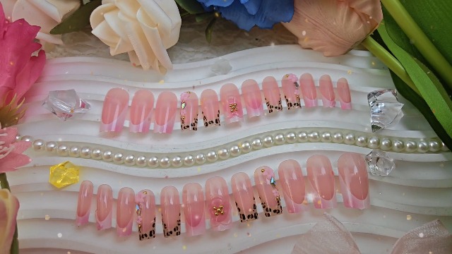 24Pcs 3D French Tip Press on Nails Long Square Flower Fake Nails with Rhinestones Design Pink False Nails Leopard Coffin Tip Stick on Nail Spring Summer Acrylic Nail Floral Glue on Nails for Women