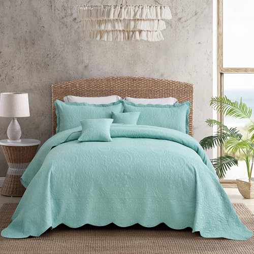 Image of Oversized King Bedspread, Embossed Paisley Quilt Set King /Cal King, Lightweight Reversible Coverlet, Scalloped Edge - Fresh Classic Look, 5 Piece, Seaglass