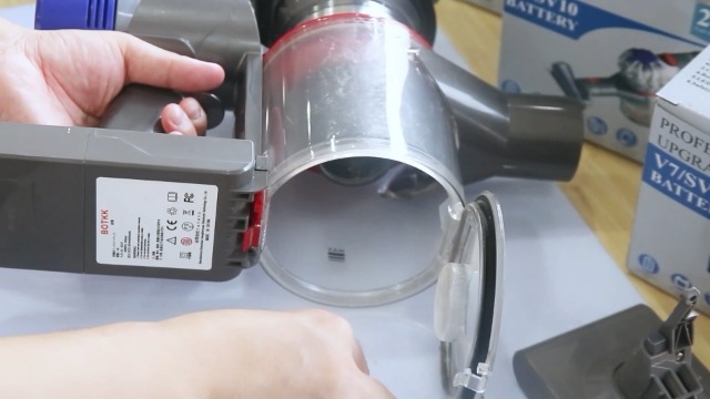 Amazon.co.jp: BOTKK ダイソン V8 バッテリー 互換品 SV10 掃除機用 