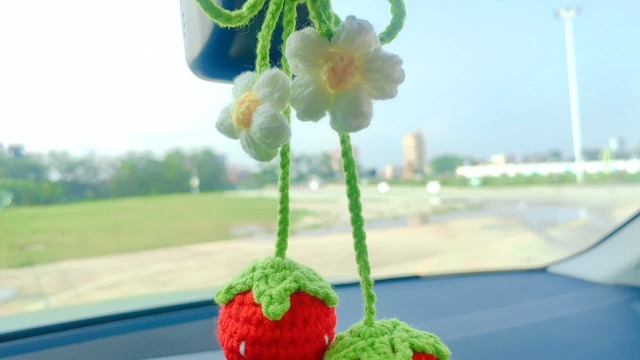 strawberryちゃん雑貨資材 Amazon.com: Crochet Strawberry Rear View Mirror Hanging Accessory