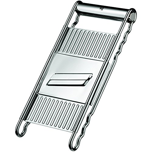 WMF Gourmet Gemüsereibe 12 x 18 cm, Küchenreibe Edelstahl mit 4 Aufsätzen zum Hobeln, Multireibe, Raspeln, Reiben und Schneiden, Kartoffelreibe, Gurkenhobel 2
