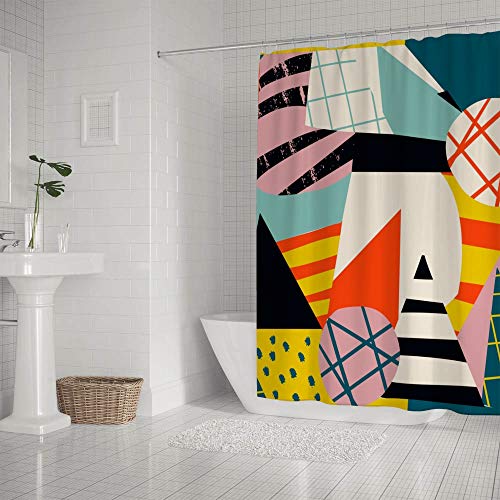 Rideau de douche multicolore pour dynamiser la décoration de votre salle de bain
