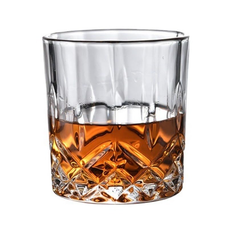 Kristallgläser Whiskybecher aus Kristallglas, 230 ml, Weinbecher, transparentes Trinkgeschirr for Bar/Zuhause, Spirituosenbecher, geprägter Wasserbecher(4pcs)