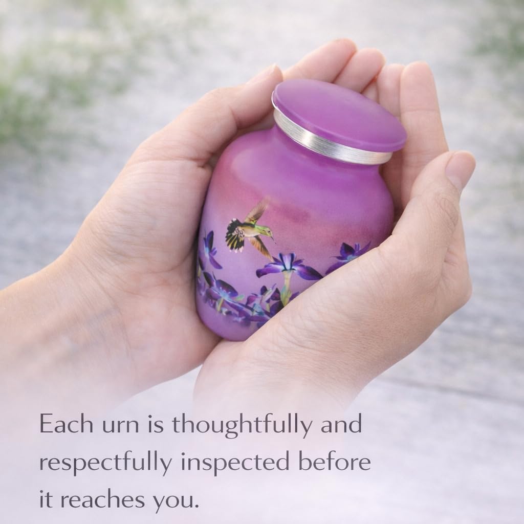 Pequeña urna de cremación de Recuerdo Divit Shilp con Estuche de Terciopelo | Elige Entre Colores únicos | Encantadora Mini Prenda metálica para Cenizas humanas. (Keepsake, Hummingbird Purple)