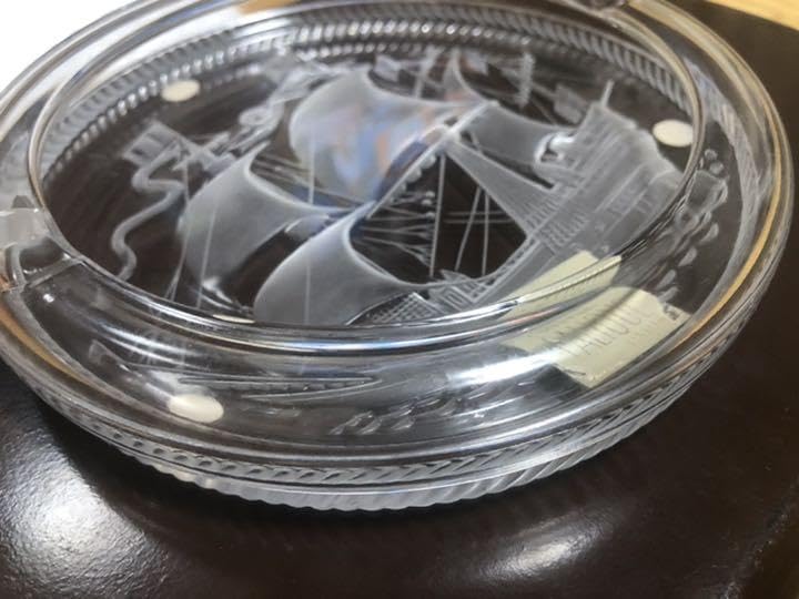 ラリック Lalique 帆船の書かれた灰皿 Amazon.co.jp: ラリック Lalique 帆船の書かれた灰皿 : ファッション