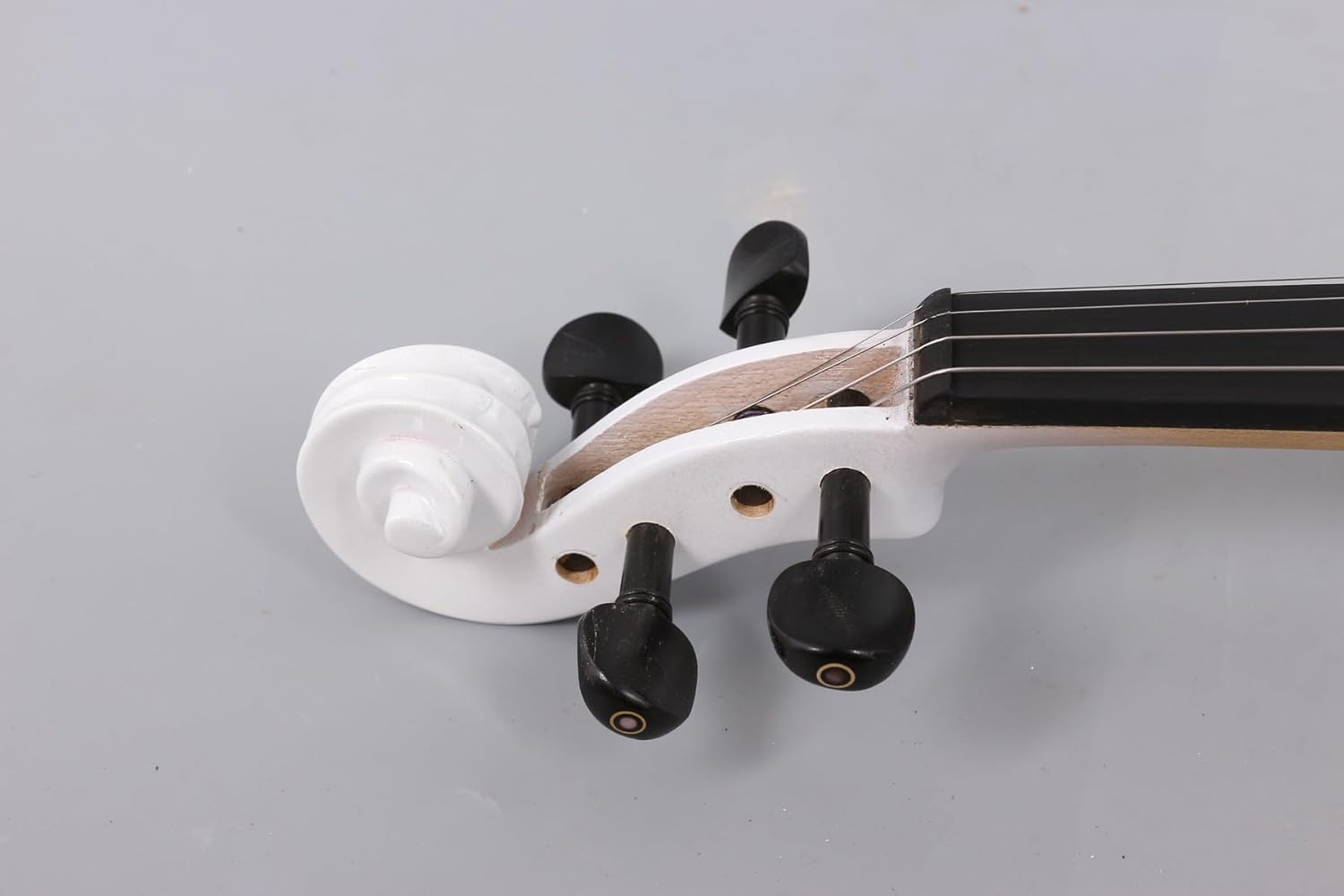 Yinfente Viola eléctrica silenciosa de 40,6 cm de madera maciza de 4 cuerdas con accesorios de ébano, funda dura, lazo de madera de Brasil, cable AUX y paño de limpieza, color blanco