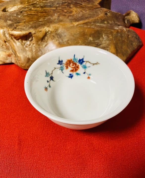 Living National Treasure Kakiemon Sakaida, 12th Generation, Antique Dyed Nishiki and Phoenix Painting Vessel