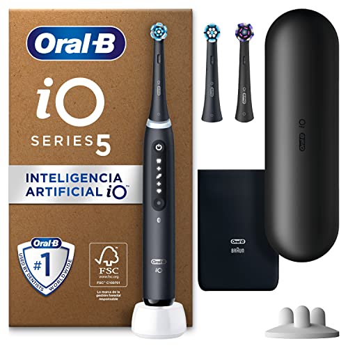 Oral-B iO 5N Cepillo de Dientes Eléctrico con Mango Recargable, 3 Cabezales y Estuche De Viaje, Diseñado por Braun - Negro