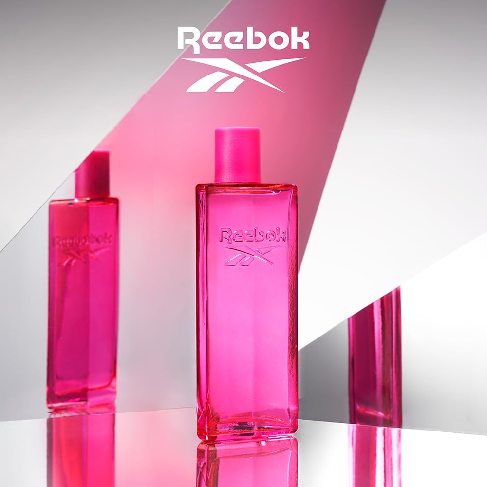 Reebok Perfume ジャケット　レディース　XL Perfumeの3人が纏うCity Ambient Productsエクスクルーシブとなる