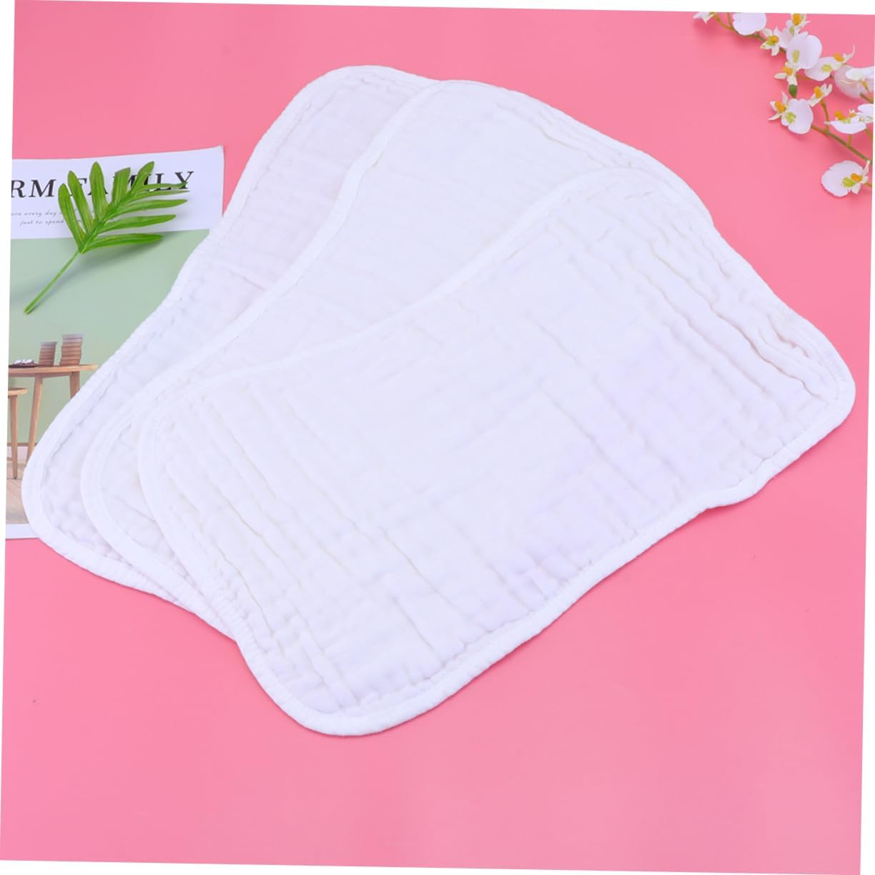 2pcs Burping Bibs and Spitting Pads Soft Gauze Cushion for Boy Girl Designed for Easy Use Cleaning Keeps Clothes Dry White