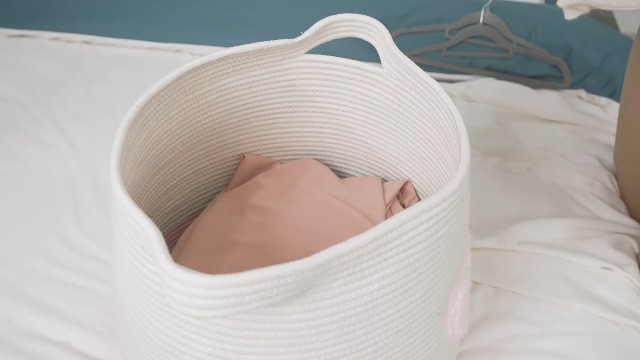 Panier De Rangement En Corde De Coton – Blanc Avec Pompons (22,9 X 25,4 Cm