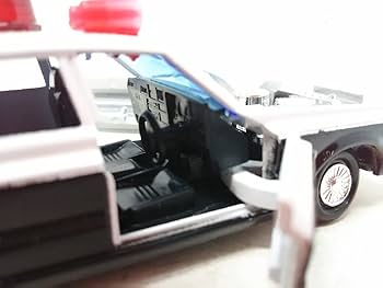 Amazon | □ ヨネザワ ダイヤペット『1/40 P-63 警視庁 ミニカー