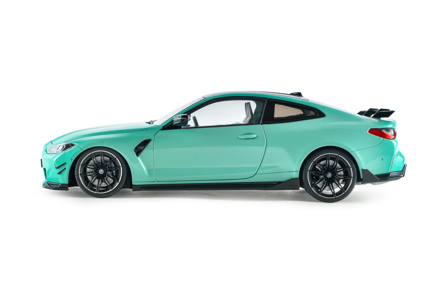 Solido BMW M4 STREETFIGHTERS 2025 – Diecast Modelo de Coche con Piezas de Rendimiento, Coche Deportivo Agresivo Tuning, Miniatura Detallada, Turquesa, 1:18