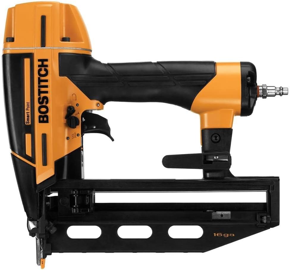 Bostitch 2.5-in X 16-Gauge Clip Head Finishing Pneumatic Nail Gun Finish Nailer Kit