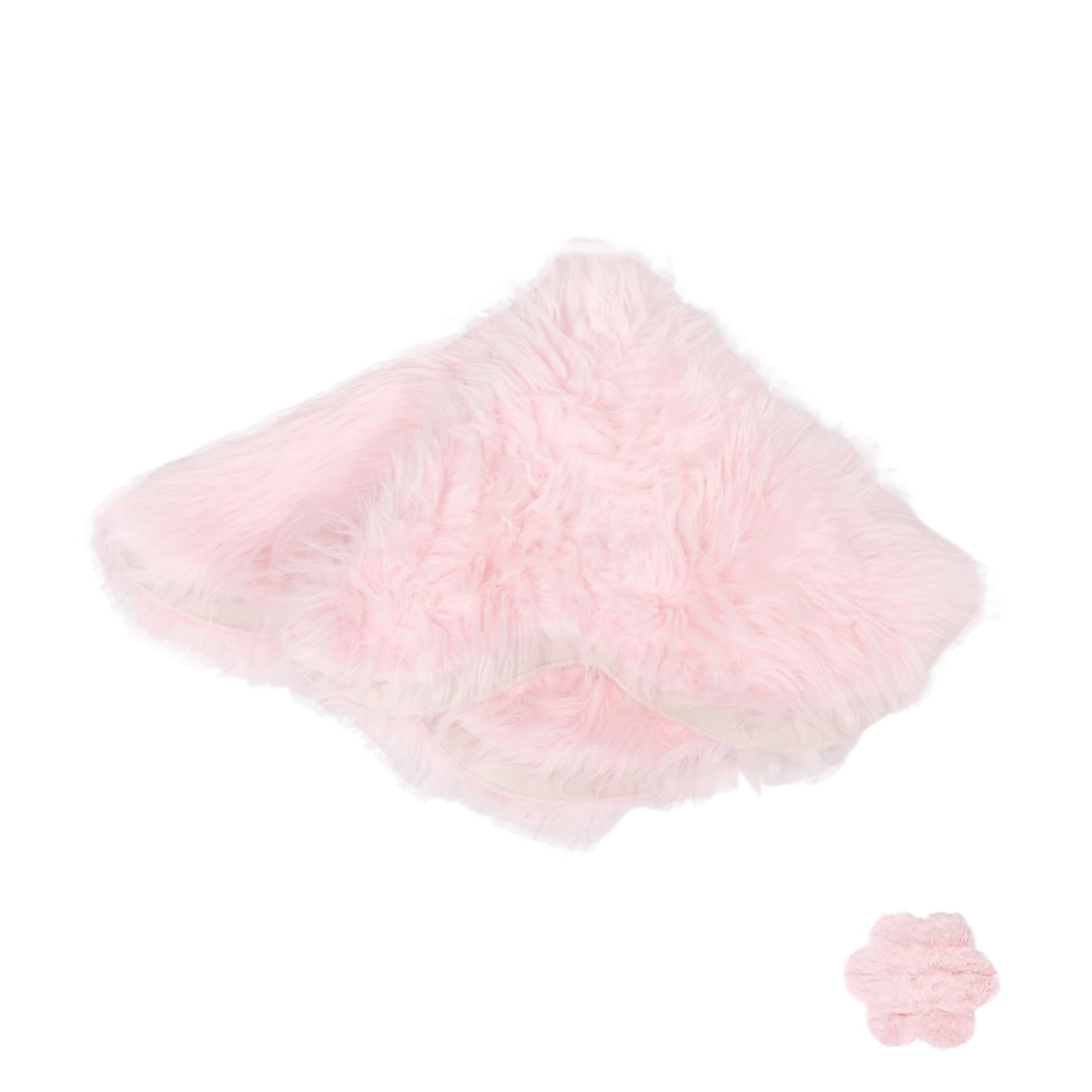 Chambre d'enfants chaleureuse grâce au tapis fluffy forme de fleur rose isolant