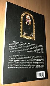 Paperback De la oscuridad a la luz: Familias liberadas de la adiccion Book