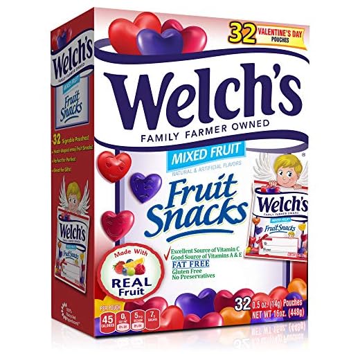 Welch's Fruit Snack Gummies Valentines Day Candy Pouches, 32 Count