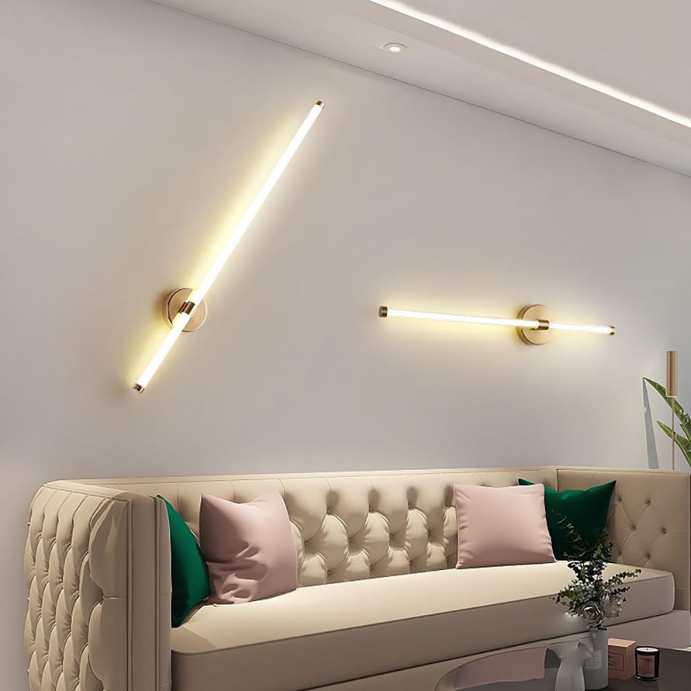 Nowoczesna liniowa lampa ścienna LED z długim korpusem świetlnym i optyką lustra, akrylowa lampa ścienna w kolorze złotym do sypialni, korytarza, salonu i łazienki