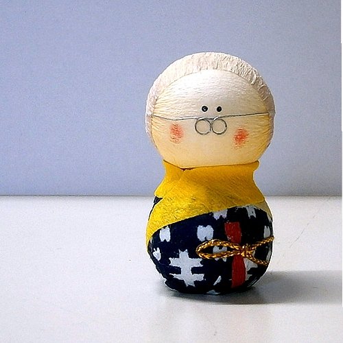 【BOA022】9cm級 おきあがりこぼし タチヤーナ・ボボア　菖蒲 Amazon | 民芸玩具 起き上がりこぼし人形 おばあさん | 民芸品