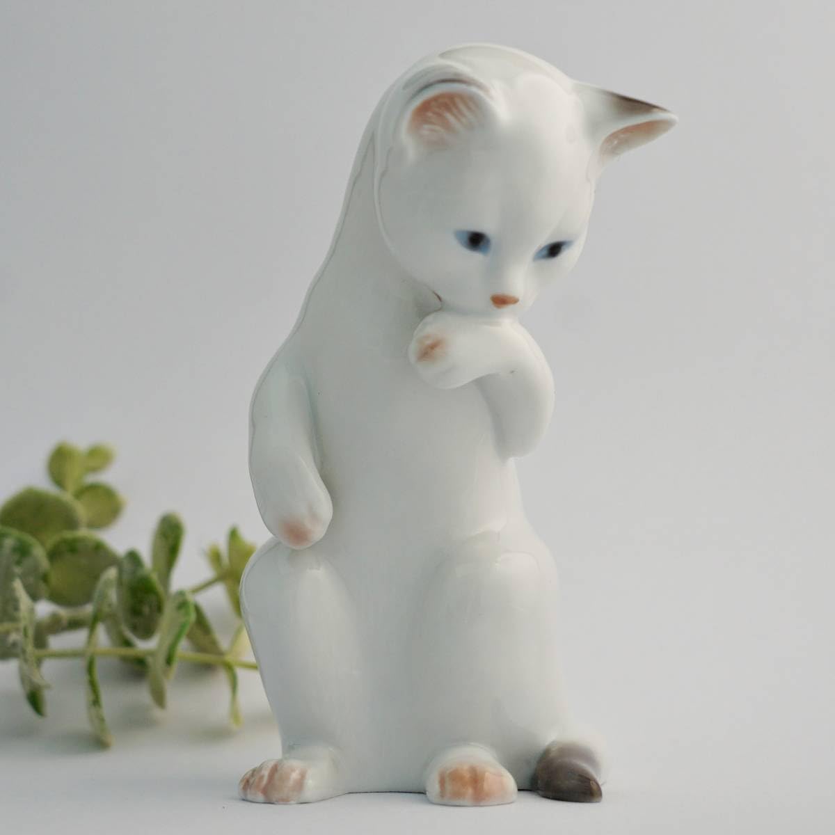 ロイヤルコペンハーゲン 猫 フィギュリン デンマーク製 ロイヤルコペンハーゲン 猫 フィギュリン デンマーク製