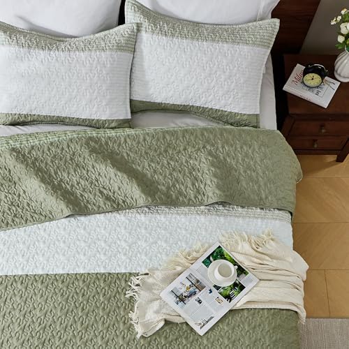 Image of Andency King Size Quilt Set Weat Green, 3 Pieces Summer Ultra Soft Lightweight Bedspreads & Coverlets Set, Patchwork Striped Quilted Bedding Sets for All Seasons (1 Quilt, 2 Pillow Shams)