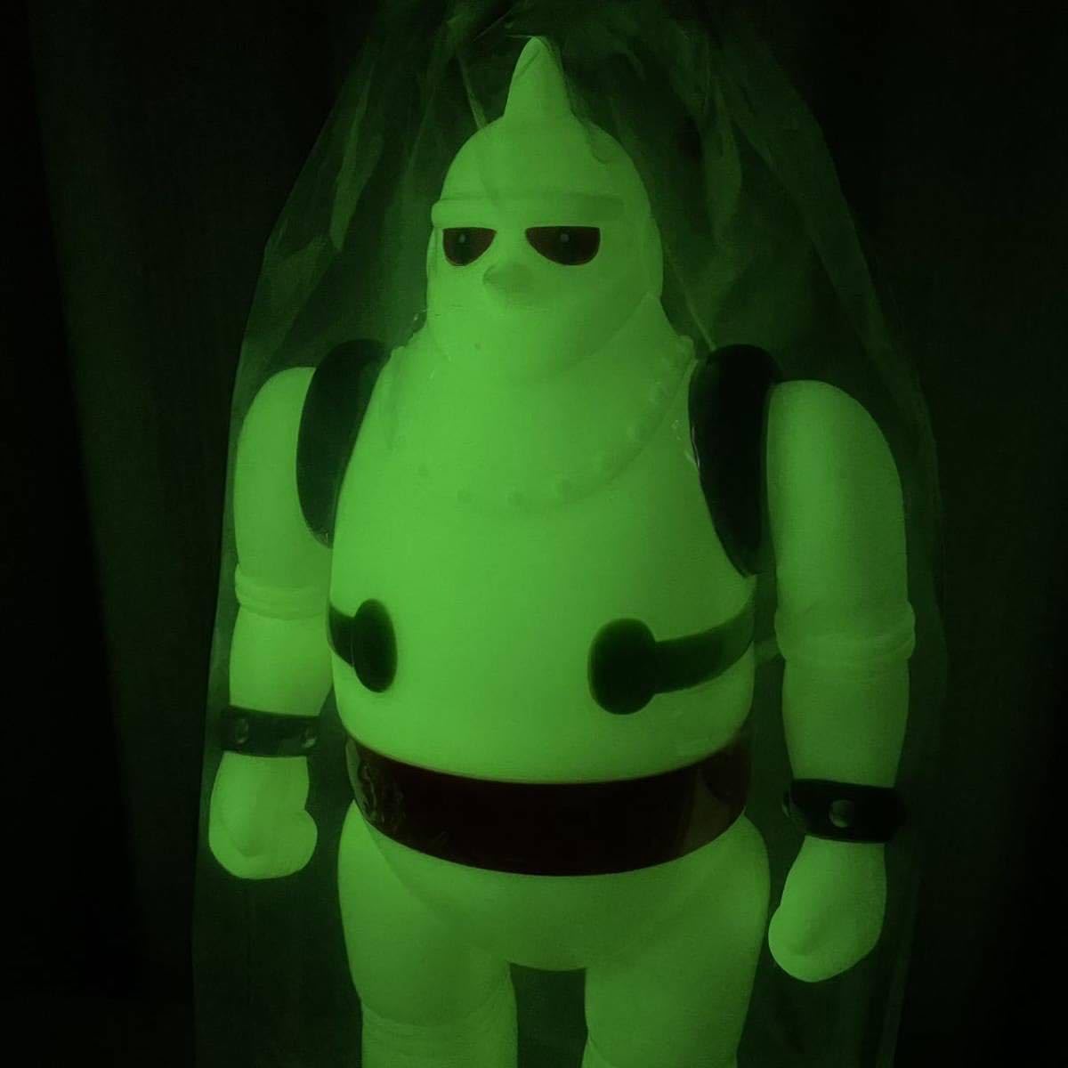 Amazon.co.jp: M1号 デラックス 鉄人28号 蓄光 塗装版 GID ソフビ