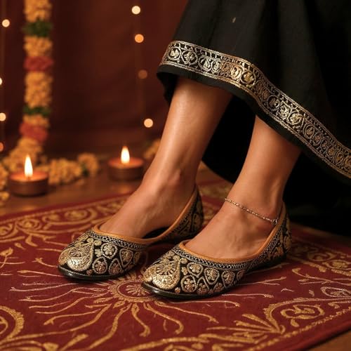 Image of DFR Women's Embroidered Phulkari Punjabi Mojaris Juti Jutti Shoe