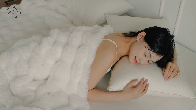 Amazon｜Haguko 毛布 ダブル ふわとろ ブランケット モコモコ ふわふわ