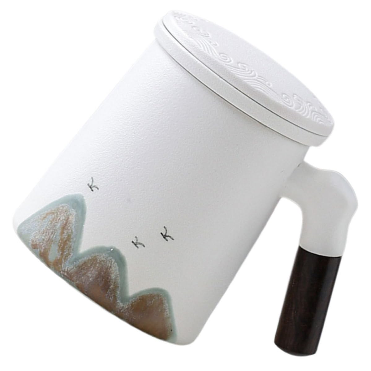 Mug à thé avec infuseur fini les feuilles qui flottent