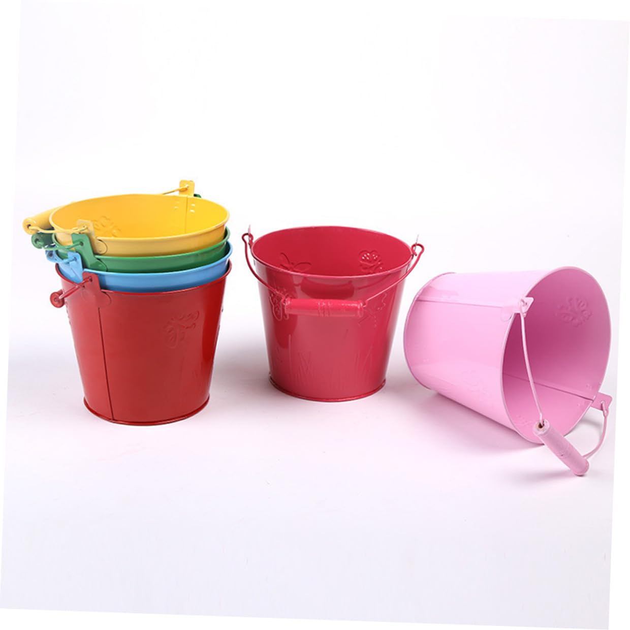 Gatuida Seau de Pêche Jouet en Étain Léger, Lot de 6 Mini Seaux de Plage pour Garçon et Filles, Jouet de Plage Créatif pour Camping et Jeux en Plein Air Couleur Aléatoire