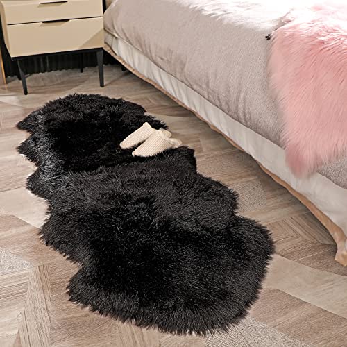 HLZHOU Soft Faux Fur Rug White Sheepskin Chair Cover Seat Pad Shaggy Area Rugs for Bedroom Sofa Living Room Floor (Black, 2x5.3 Feet)