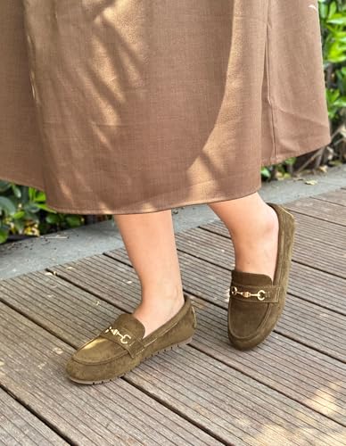 Image of BGSTGUDS Women's Wide Loafers Shoes Cute Dressy Shoes Ladies Comfort Slip Ons Work Shoes