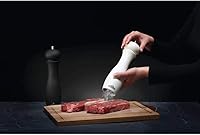 Vista 4 de Napoleon Juego de molinillo de sal y pimienta, accesorios para parrilla de barbacoa, juego de dos piezas, molinillo de pimienta negro mate