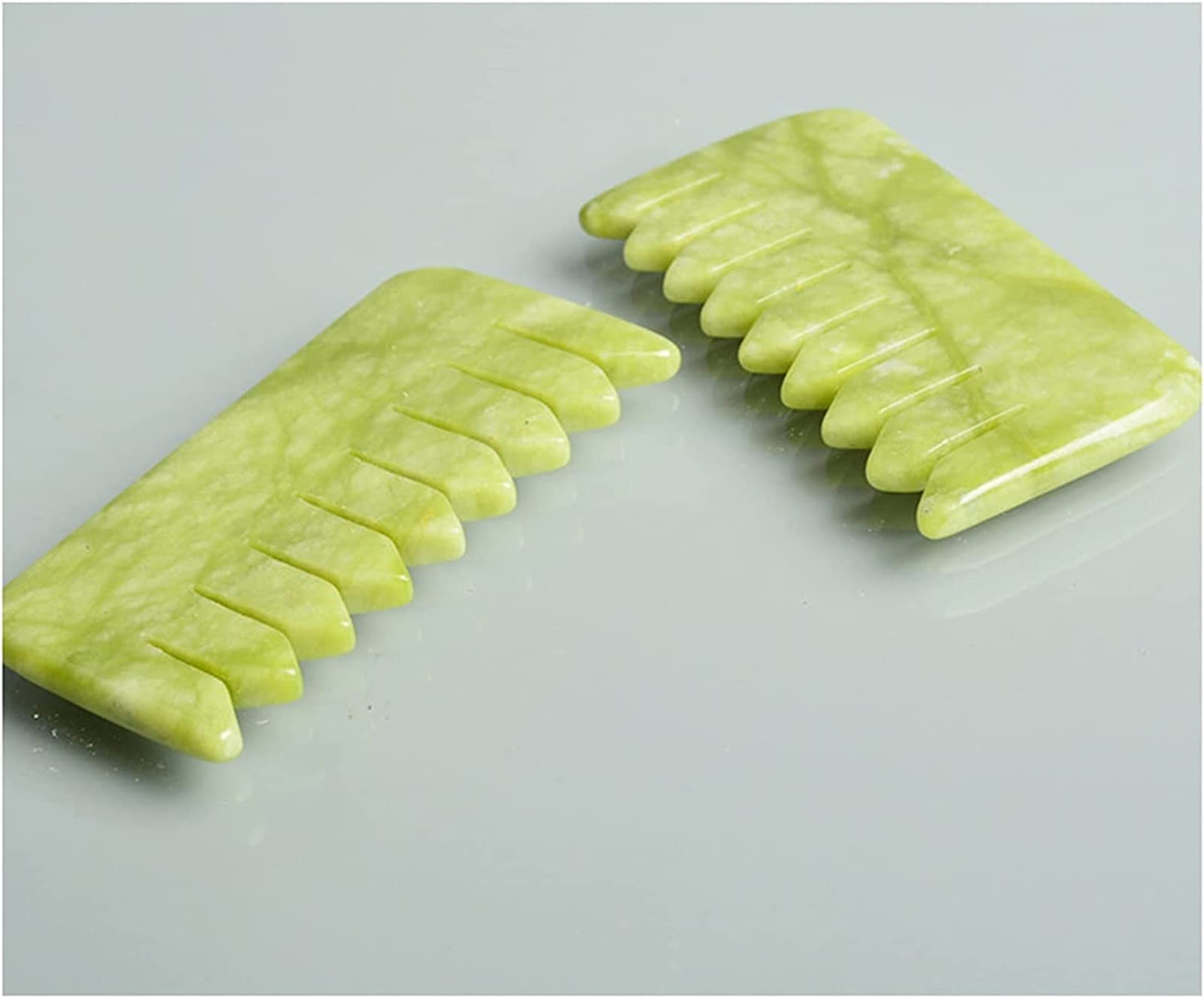 Gua Sha Scraper Board Natural Jade Stone Comb Gouache Scraper Guasha Jade for Kopfhaut Stein Gua Sha Scraper Gesichtsmassagegerät Haarpflege Set ERTEYIN (Color : Green 2pcs)
